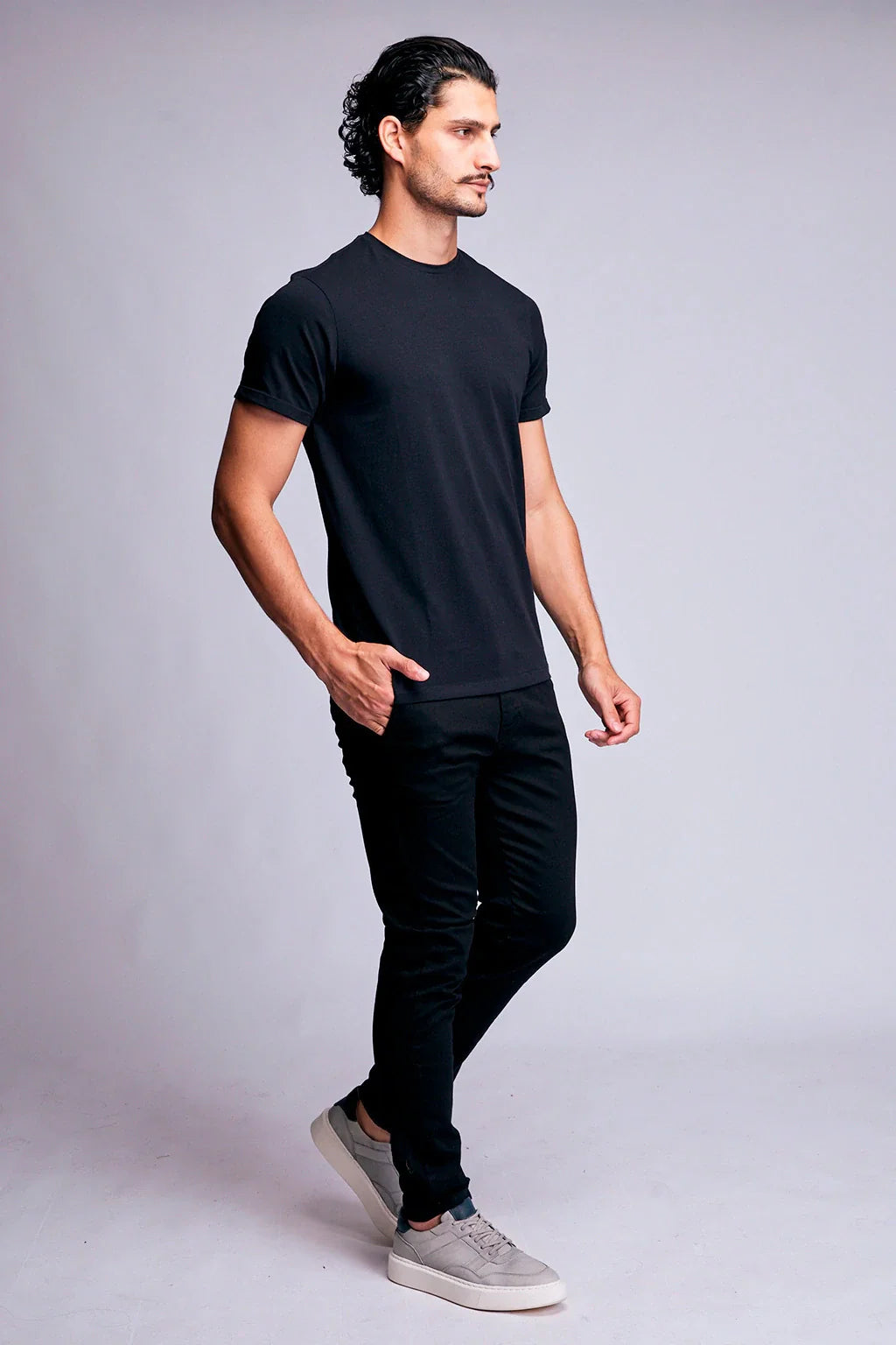 Calça ChinoClassic Slim, look dia a dia
