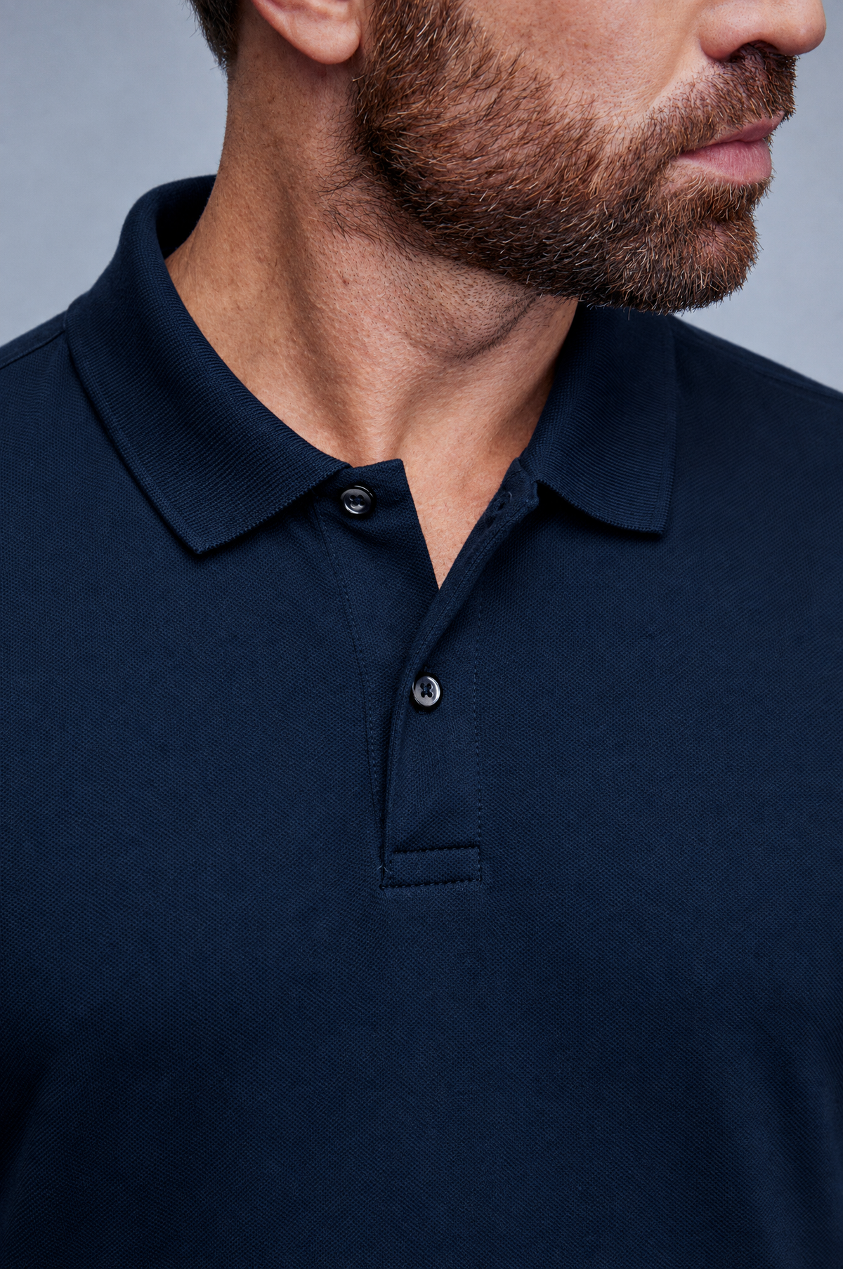 Marinho · Detalhe da gola